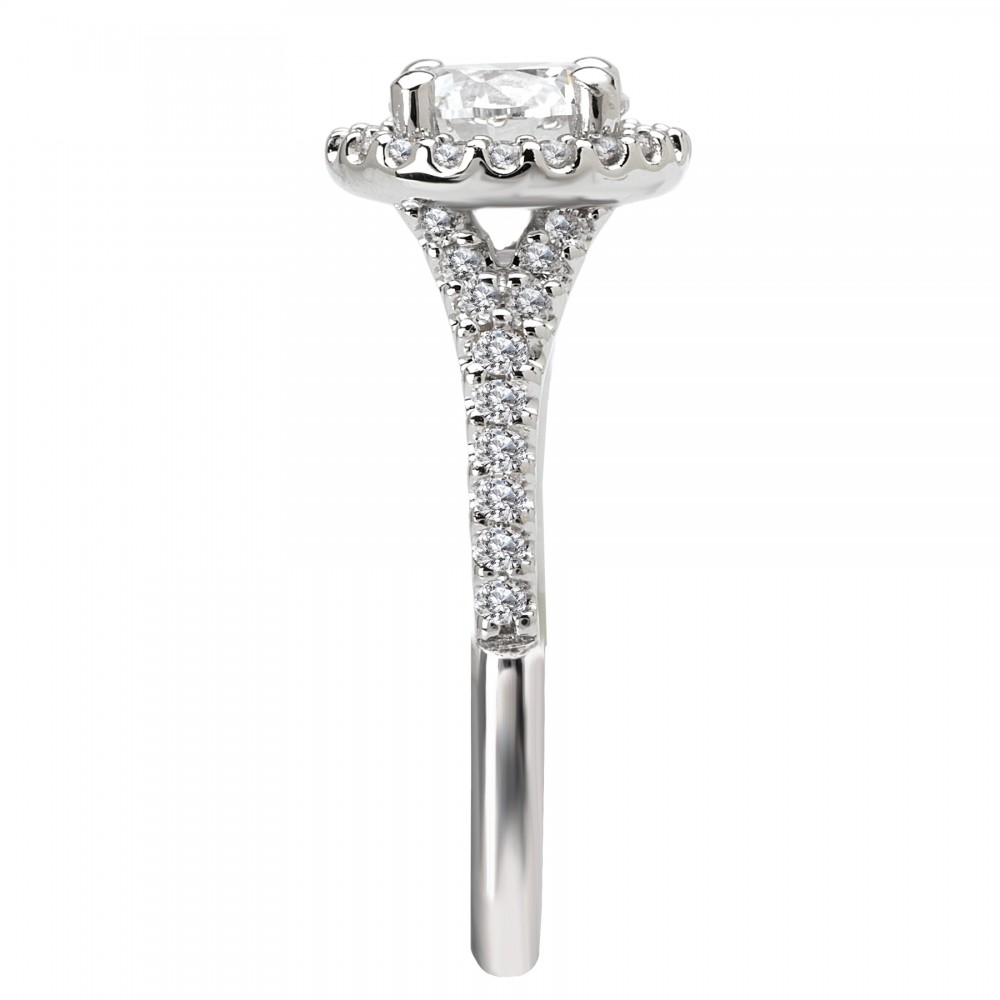 Round Diamond Halo Engagement Ring