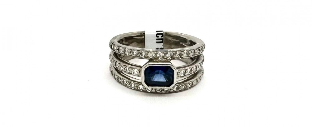 Estate 18K Sapphire/Diamond Ring