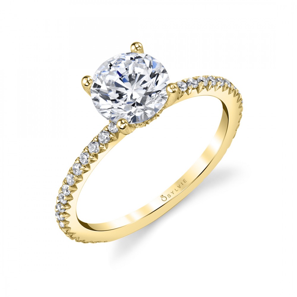 Maryam Classic Round Diamond Engagement Ring