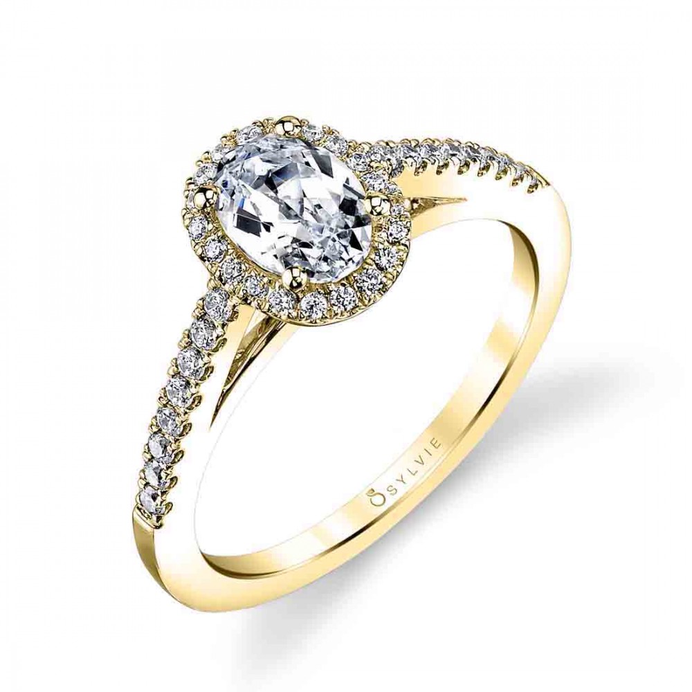 Klara Oval Diamond Engagement Ring with Halo