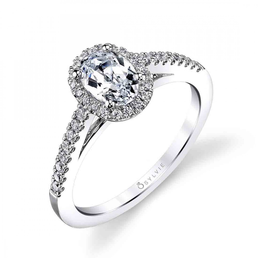 Klara Oval Diamond Engagement Ring with Halo