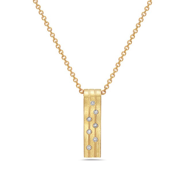 Scattered Diamond Bar Pendant in Yellow Gold
