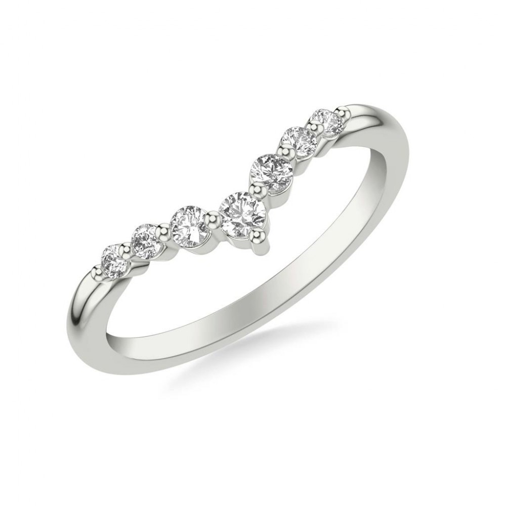 Shared Prong Diamond Chevron Band