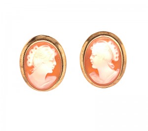Cameo Earrings in 14kyg