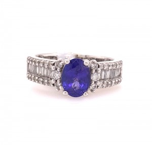 Tanzanite and Diamond Estate Ring in 14kwg
