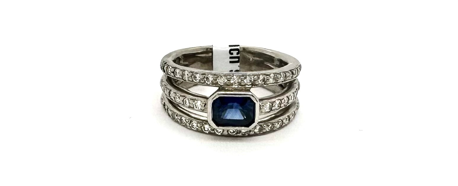 Estate 18K Sapphire/Diamond Ring