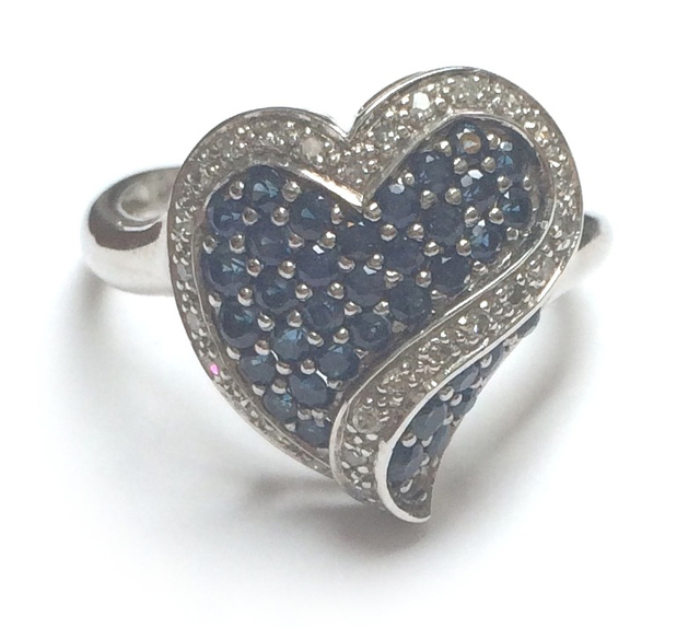 10K White Gold Sapphire Heart Ring
