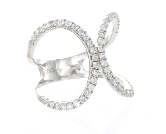 18K White Gold Diamond Fashion Ring